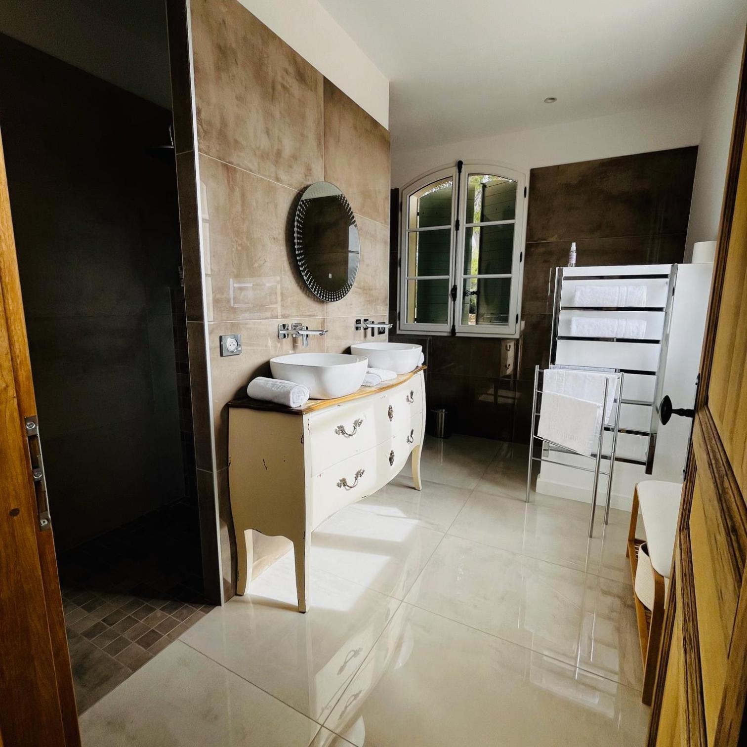 La Soleillade Aixoise Bed & Breakfast Aix-en-Provence Ngoại thất bức ảnh